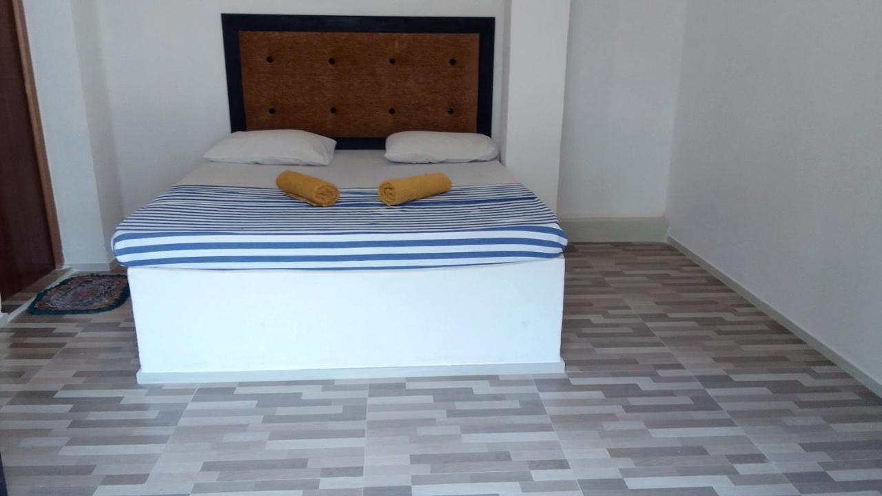 Big House Udawalawe Bed & Breakfast ภายนอก รูปภาพ