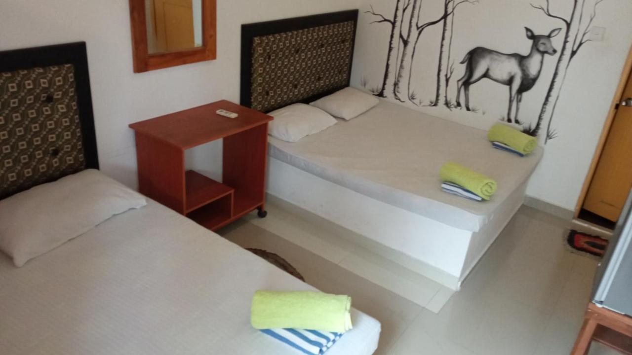 Big House Udawalawe Bed & Breakfast ภายนอก รูปภาพ